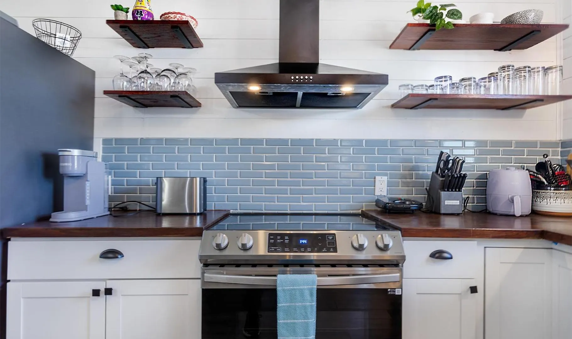 Beachside Bliss - Breakfast, Walk To Schooners, Sleeps 15, Fenced Privacy Панама-Сити США